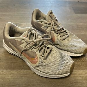 Nike women’s size 10 running shoe